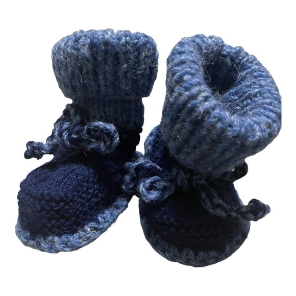 KNITTED Baby Booties Blue OS - Picture 2 of 4